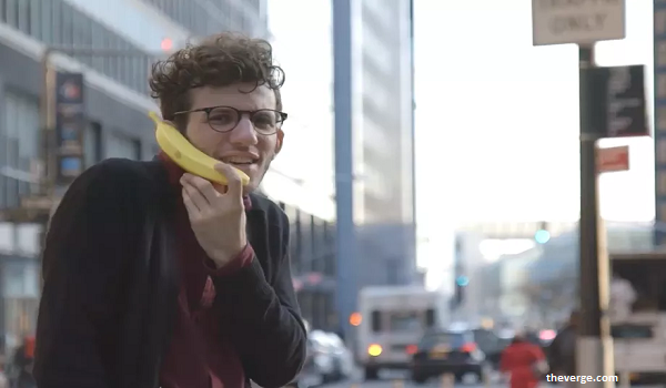 Gadget Unik Berbentuk Pisang, Banana Phone