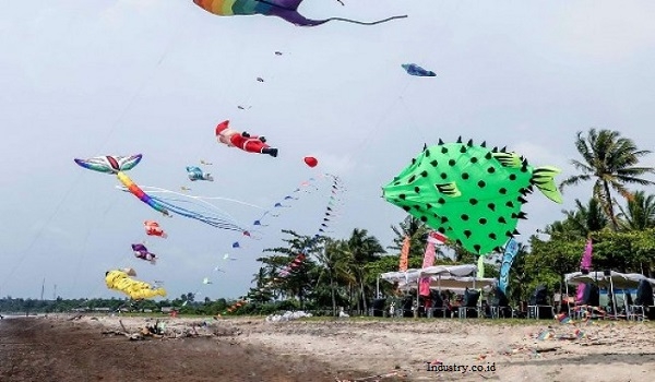 Rhino Kites Festival Digelar di Tanjung Lesung