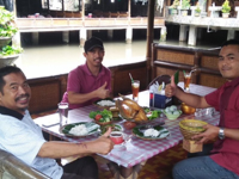 Rumah Makan Organik Saung Nini